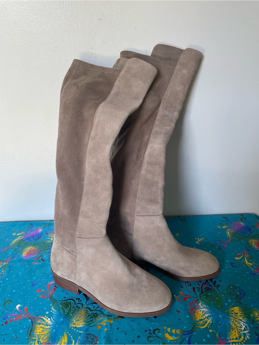 NWOT Sole Society Calypso Women's Mushroom-Colored Suede Boots, Size 5